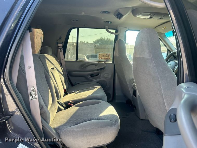 image for item DO7526 1999 Ford Expedition  SUV