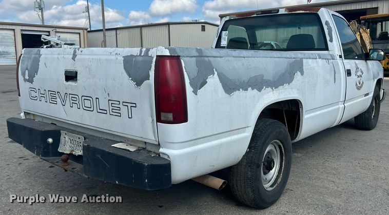 image for item DO7528 1995 Chevrolet  C1500 pickup truck