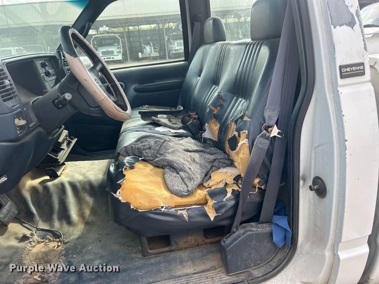 image for item DO7528 1995 Chevrolet  C1500 pickup truck