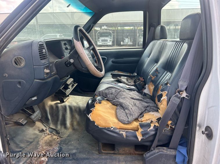 image for item DO7528 1995 Chevrolet  C1500 pickup truck