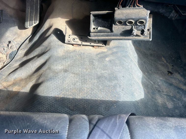 image for item DO7528 1995 Chevrolet  C1500 pickup truck