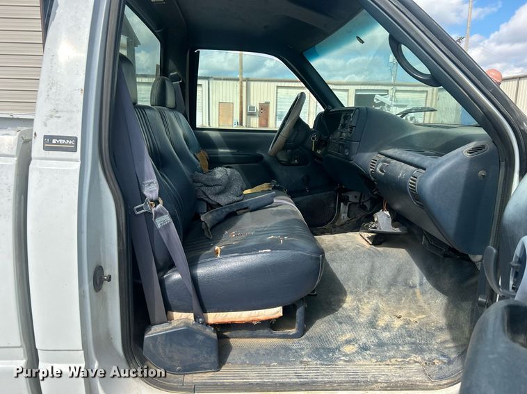 image for item DO7528 1995 Chevrolet  C1500 pickup truck