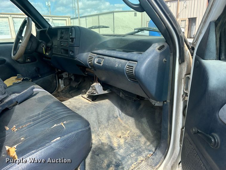 image for item DO7528 1995 Chevrolet  C1500 pickup truck