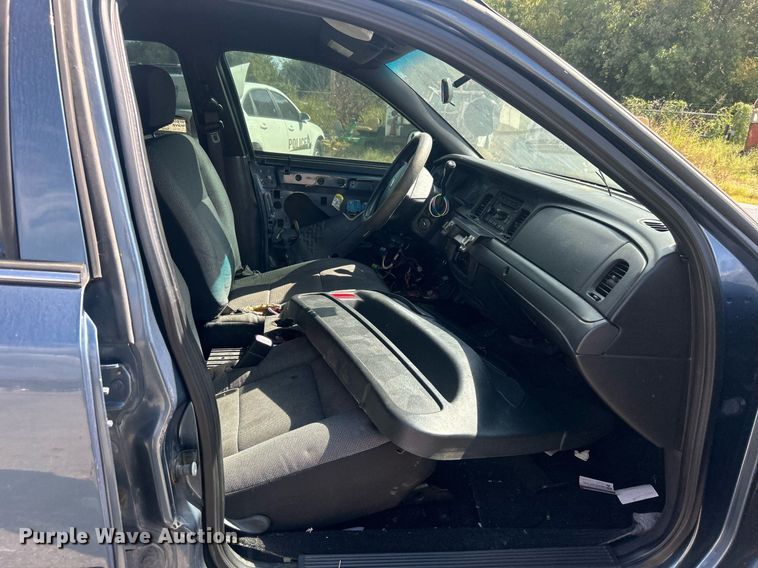 image for item DO7531 2009 Ford Crown Victoria  Police Interceptor