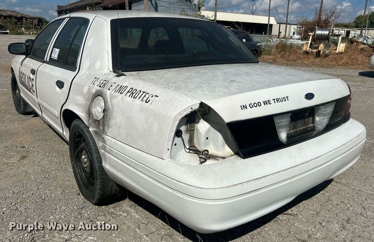 image for item DO7533 2008 Ford Crown Victoria  Police Interceptor