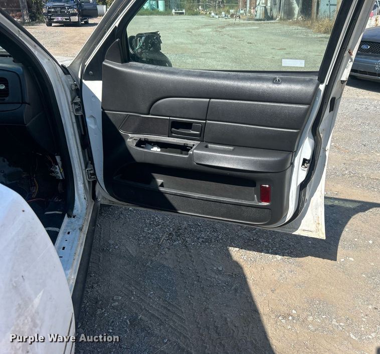 image for item DO7533 2008 Ford Crown Victoria  Police Interceptor