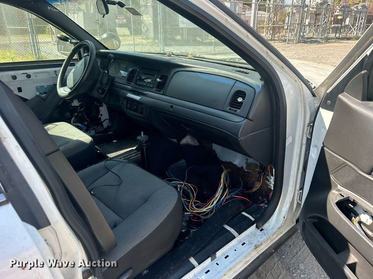 image for item DO7533 2008 Ford Crown Victoria  Police Interceptor