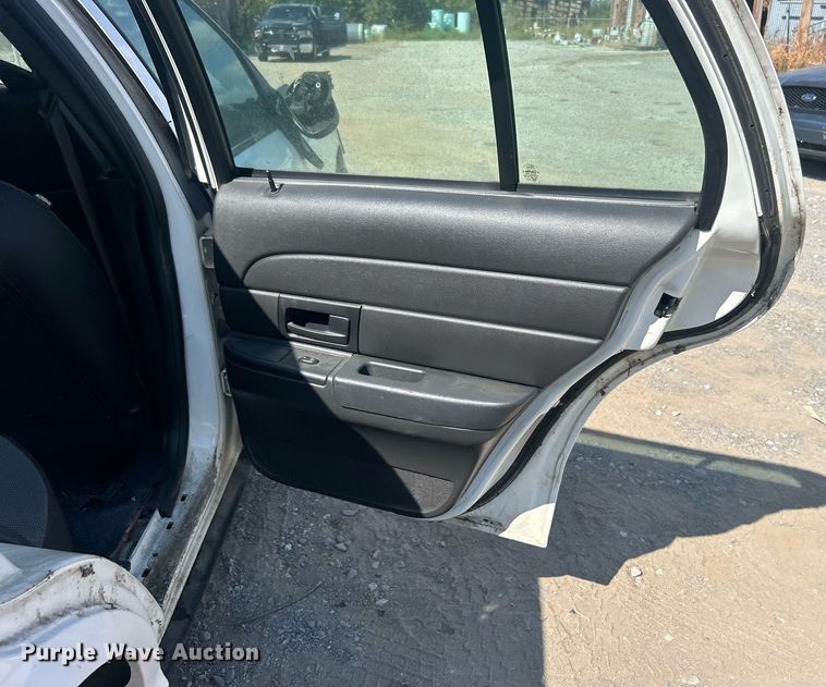 image for item DO7533 2008 Ford Crown Victoria  Police Interceptor