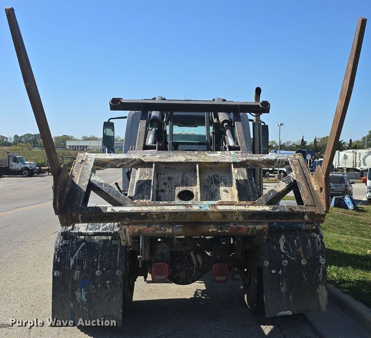 image for item DO7704 2009 International Dura Star 4300  dumpster carrier truck