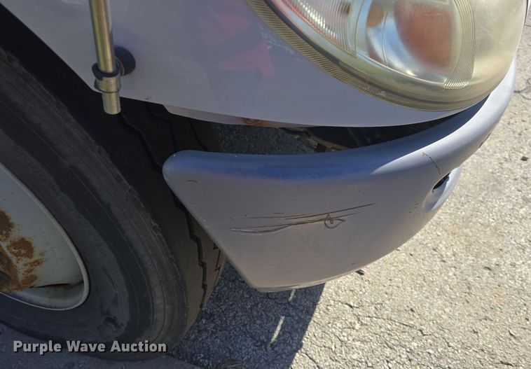 image for item DO7704 2009 International Dura Star 4300  dumpster carrier truck