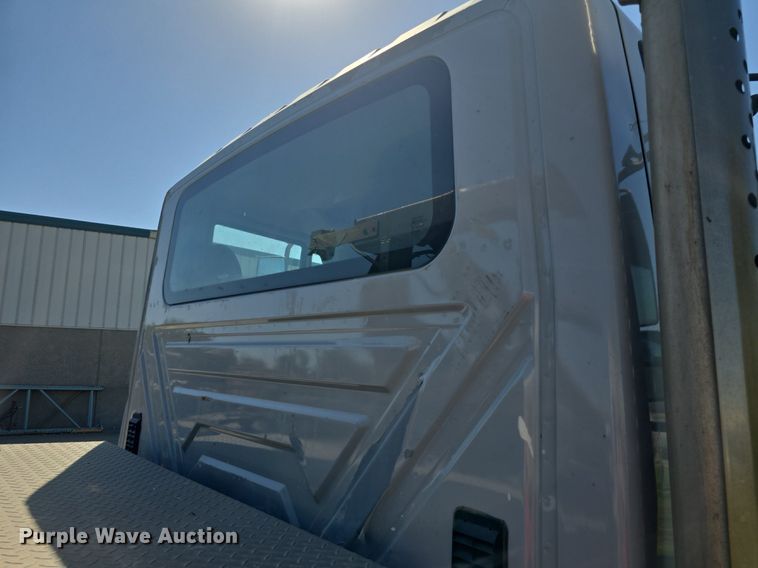 image for item DO7704 2009 International Dura Star 4300  dumpster carrier truck