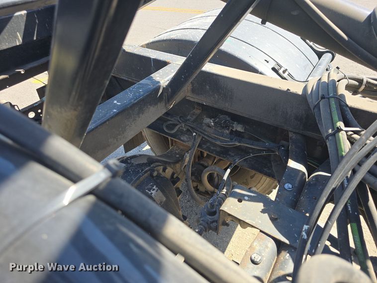 image for item DO7704 2009 International Dura Star 4300  dumpster carrier truck