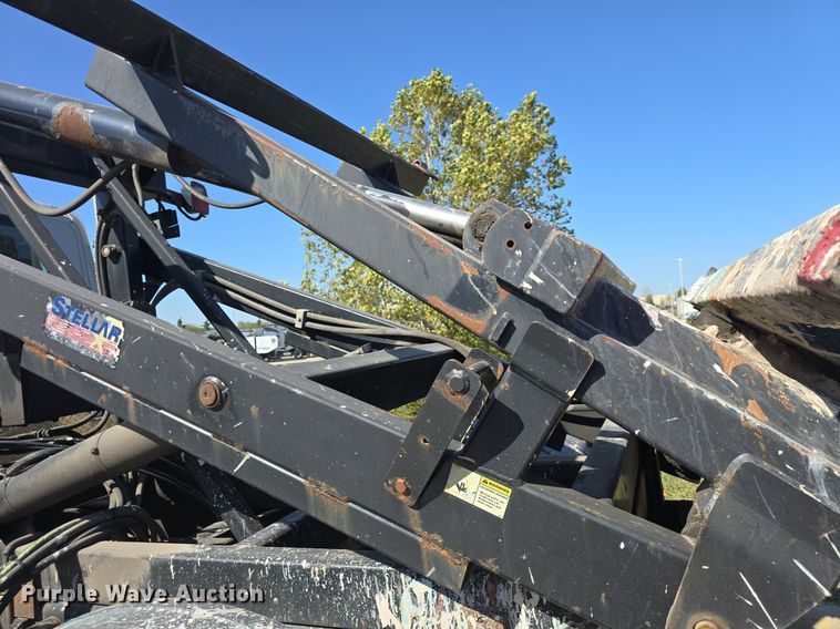 image for item DO7704 2009 International Dura Star 4300  dumpster carrier truck