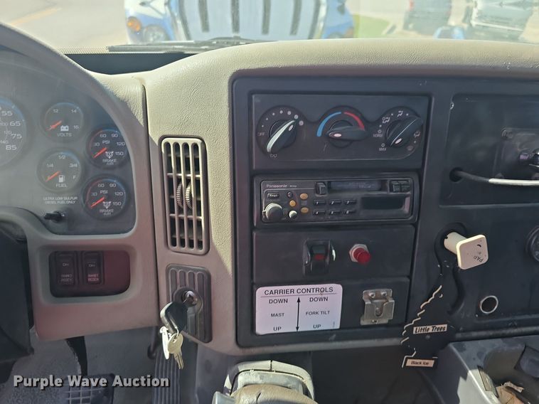 image for item DO7704 2009 International Dura Star 4300  dumpster carrier truck