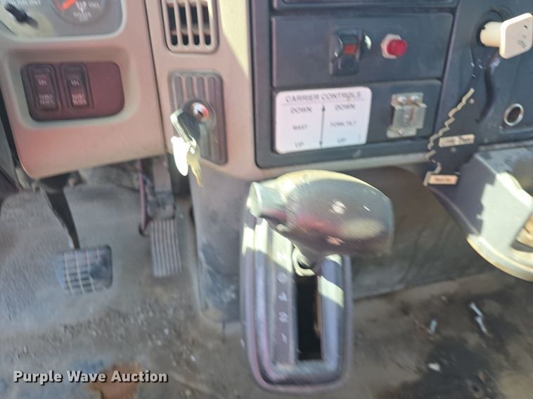 image for item DO7704 2009 International Dura Star 4300  dumpster carrier truck