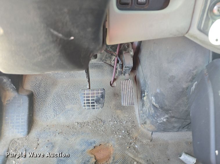 image for item DO7704 2009 International Dura Star 4300  dumpster carrier truck