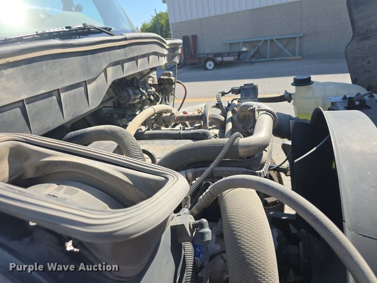 image for item DO7704 2009 International Dura Star 4300  dumpster carrier truck