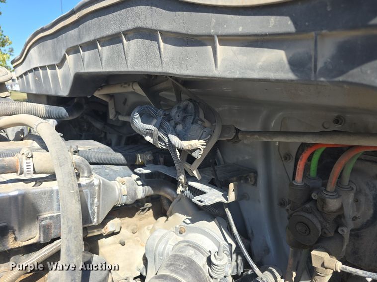 image for item DO7704 2009 International Dura Star 4300  dumpster carrier truck