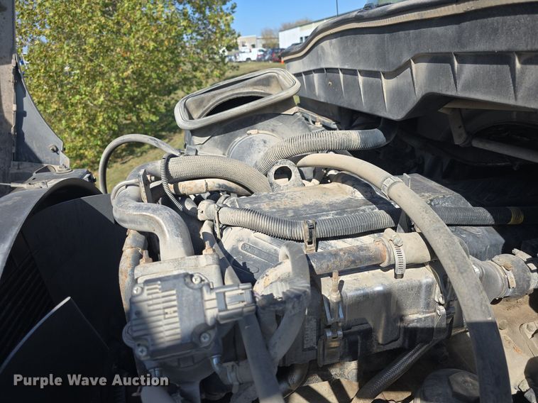 image for item DO7704 2009 International Dura Star 4300  dumpster carrier truck