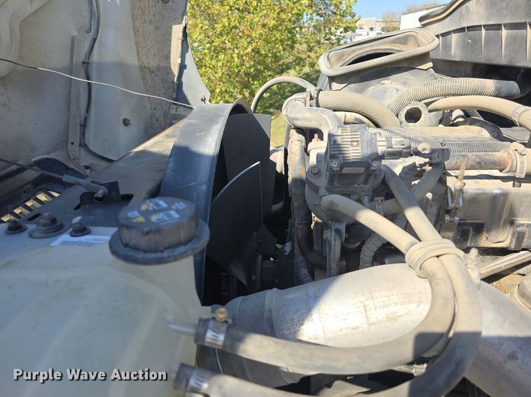 image for item DO7704 2009 International Dura Star 4300  dumpster carrier truck