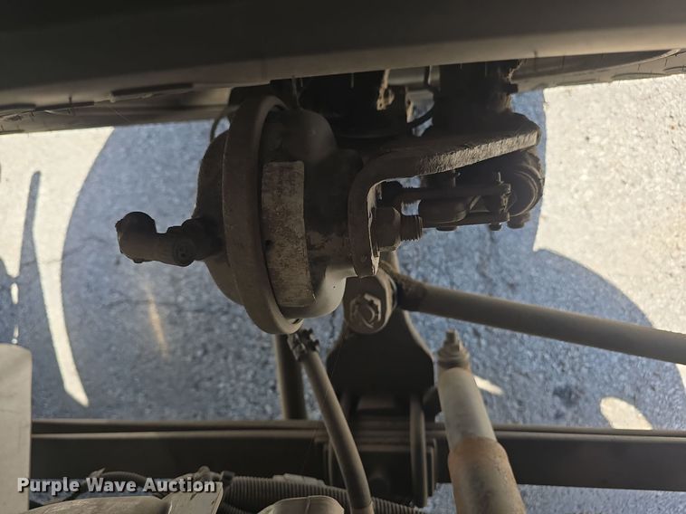 image for item DO7704 2009 International Dura Star 4300  dumpster carrier truck