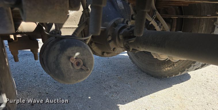 image for item DO7704 2009 International Dura Star 4300  dumpster carrier truck