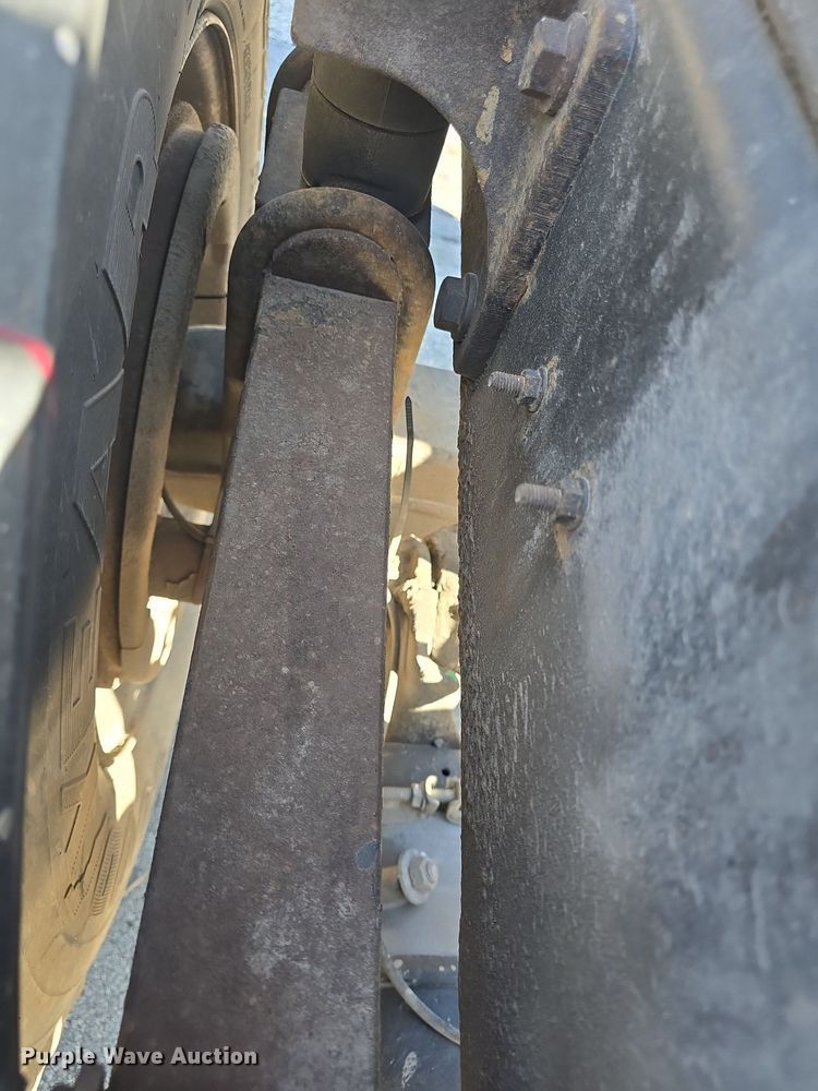 image for item DO7704 2009 International Dura Star 4300  dumpster carrier truck