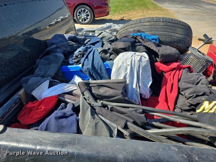 image for item DO7707 1998 Chevrolet S10 pickup truck