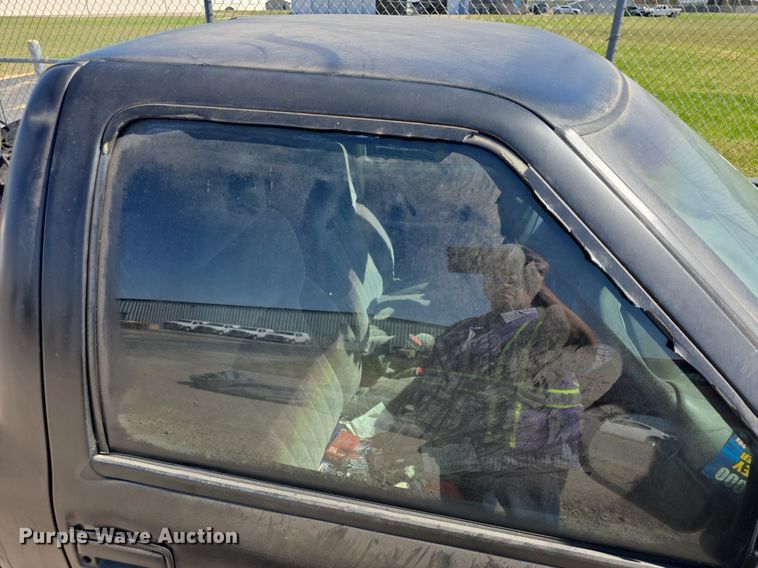 image for item DO7707 1998 Chevrolet S10 pickup truck