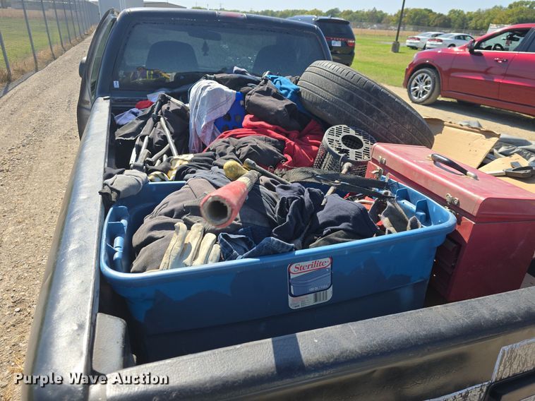 image for item DO7707 1998 Chevrolet S10 pickup truck