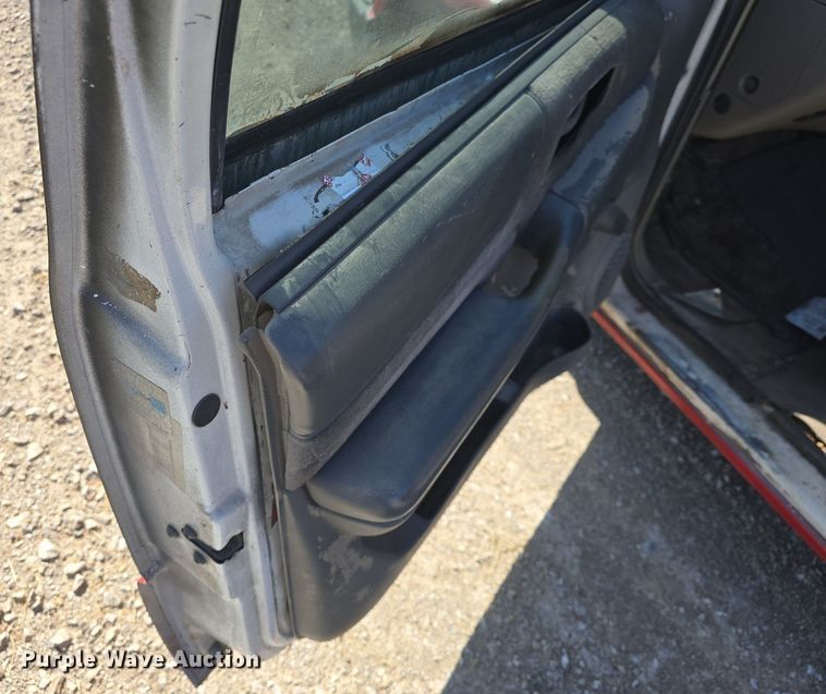 image for item DO7707 1998 Chevrolet S10 pickup truck