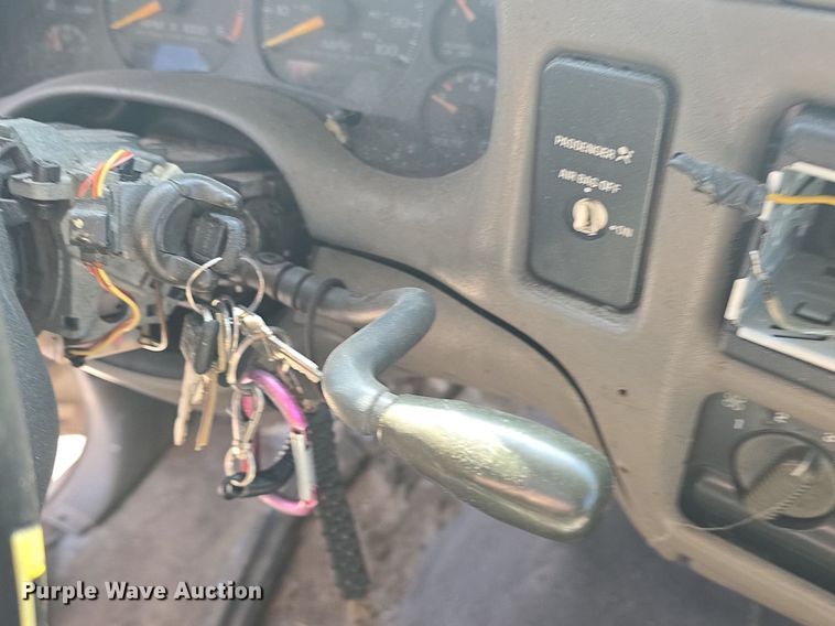 image for item DO7707 1998 Chevrolet S10 pickup truck