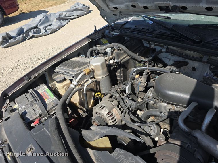 image for item DO7707 1998 Chevrolet S10 pickup truck