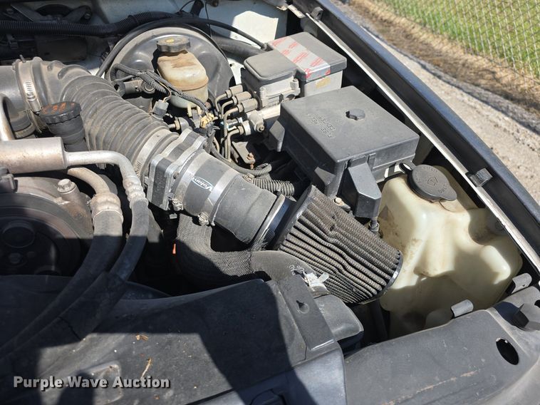 image for item DO7707 1998 Chevrolet S10 pickup truck