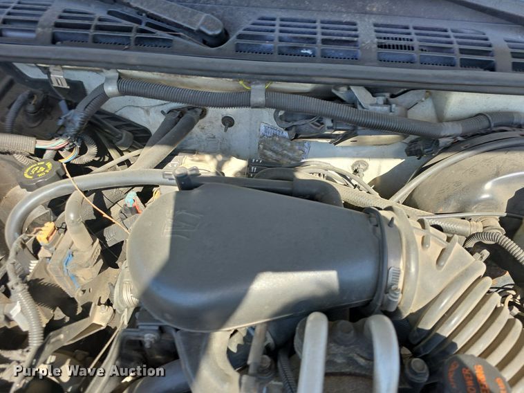 image for item DO7707 1998 Chevrolet S10 pickup truck