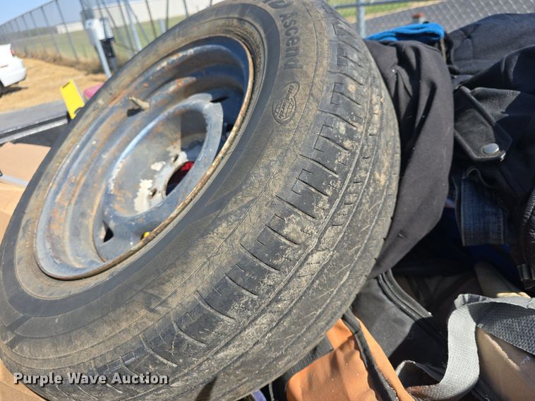 image for item DO7707 1998 Chevrolet S10 pickup truck