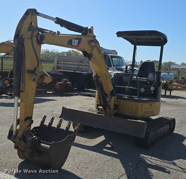 image for item DO7709 2011 Caterpillar 304DCR mini excavator