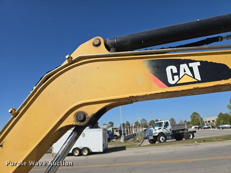 image for item DO7709 2011 Caterpillar 304DCR mini excavator