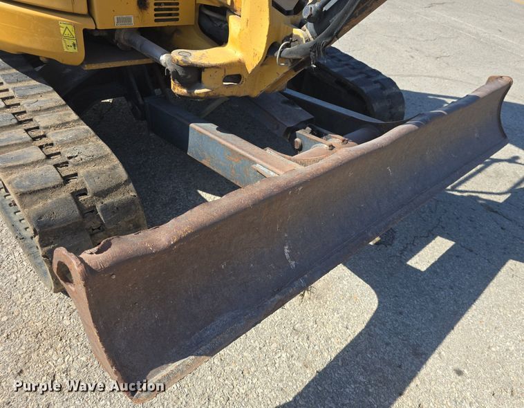 image for item DO7709 2011 Caterpillar 304DCR mini excavator