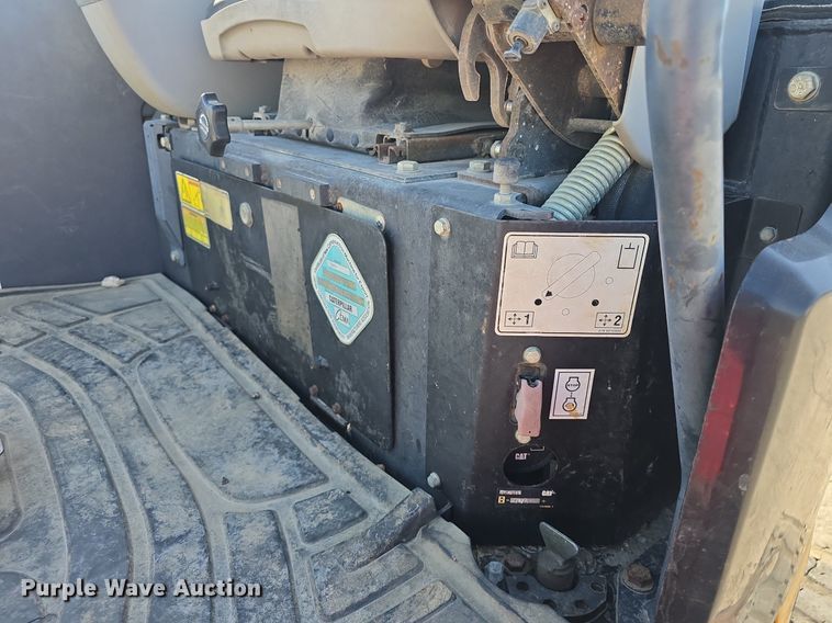 image for item DO7709 2011 Caterpillar 304DCR mini excavator