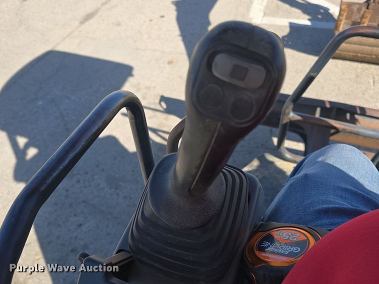 image for item DO7709 2011 Caterpillar 304DCR mini excavator