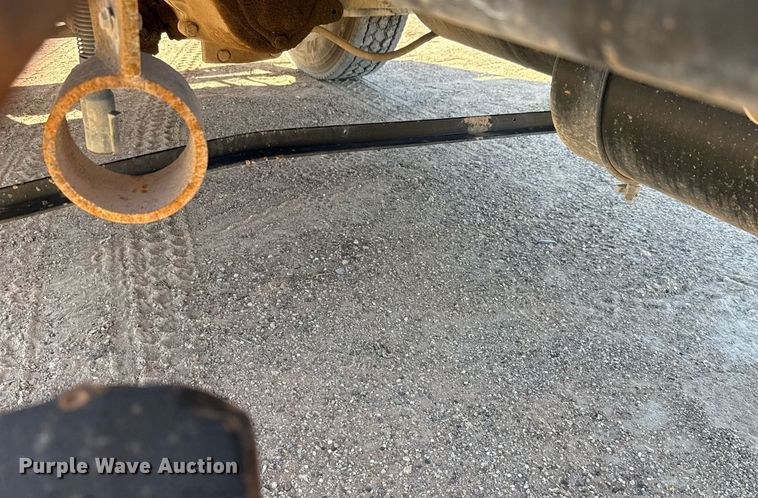 image for item DP0017 2001 Mack RD688S truck cab and chassis