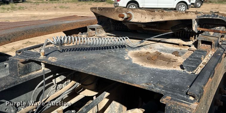 image for item DP0017 2001 Mack RD688S truck cab and chassis