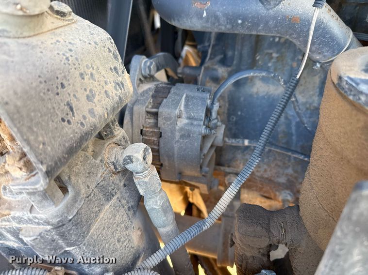 image for item DP0017 2001 Mack RD688S truck cab and chassis