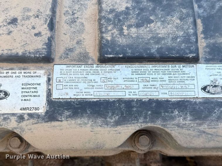 image for item DP0017 2001 Mack RD688S truck cab and chassis