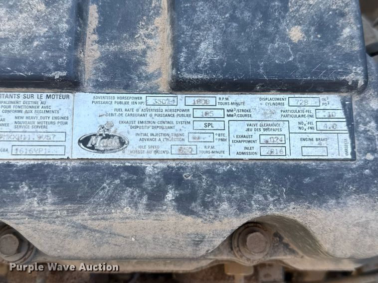 image for item DP0017 2001 Mack RD688S truck cab and chassis