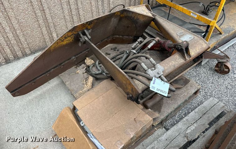 image for item DP8523 Omsteel  103 snow wing gate