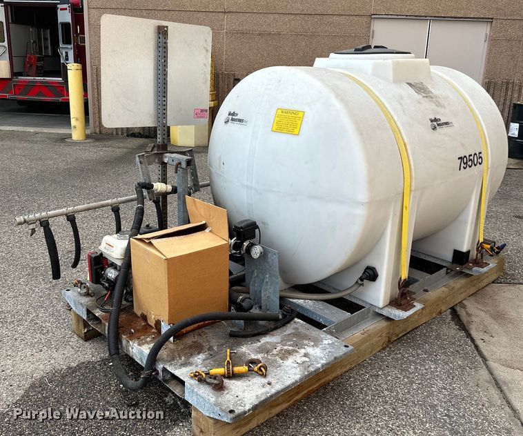 image for item DP8525 Varitech Industries  535-GAS-1-EB de-icer sprayer