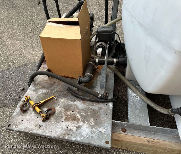 image for item DP8525 Varitech Industries  535-GAS-1-EB de-icer sprayer