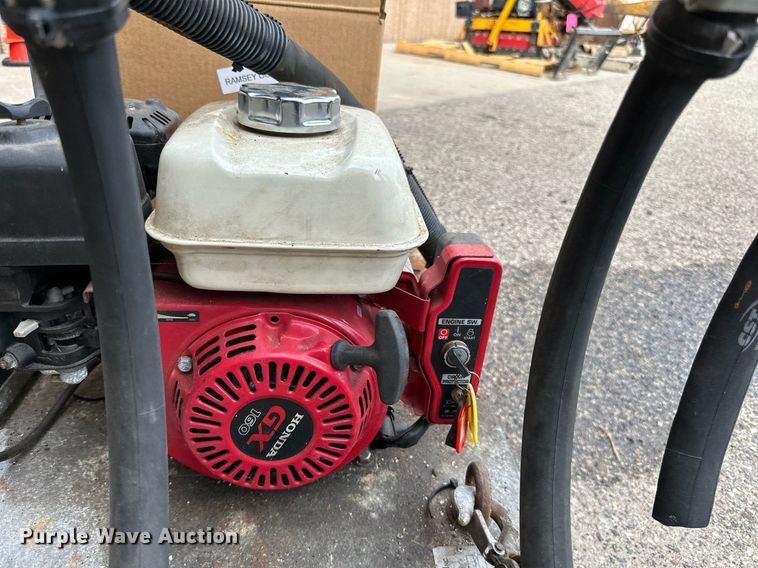 image for item DP8525 Varitech Industries  535-GAS-1-EB de-icer sprayer